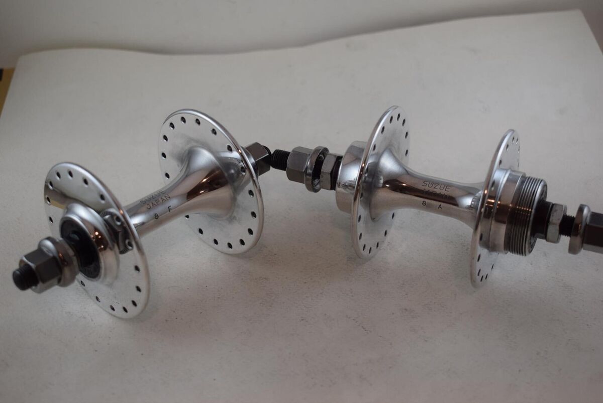 SUZUE hub set high flange 36 hole Stamped 8 F / 8 A Old SUZUE hub set high flange 36 hole Stamped 8 F / 8 A Old