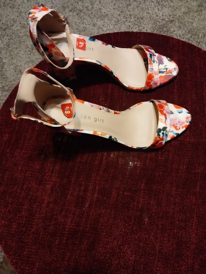 Womens Madden Girl Colorful Shoe 8.5M New Without Box - Imagem 3 de 4