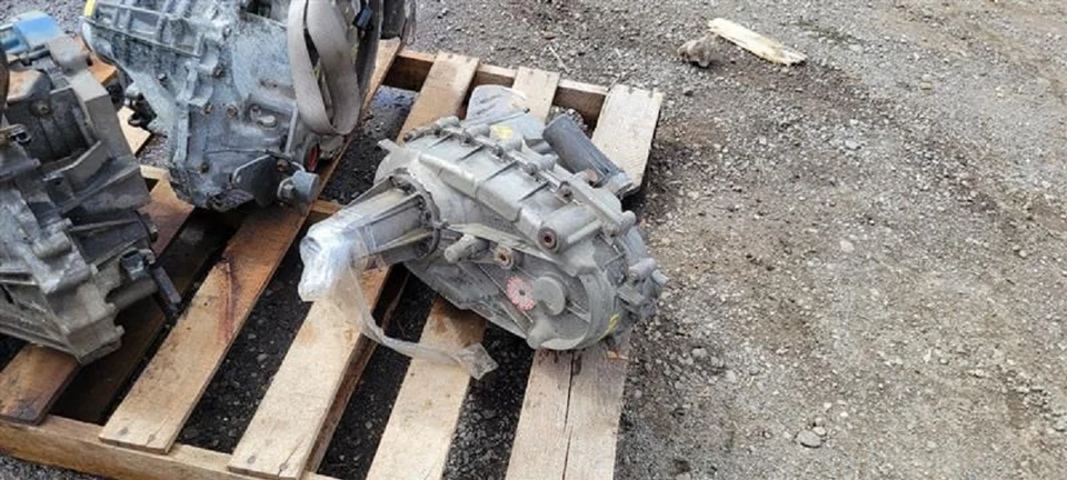 2007-2008-2009 Chrysler Aspen Transfer Case Assembly OEM - Image 3 of 4