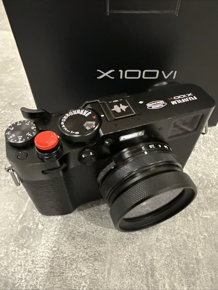 Fujifilm X100VI Compact Camera - Black - Image 2 of 4