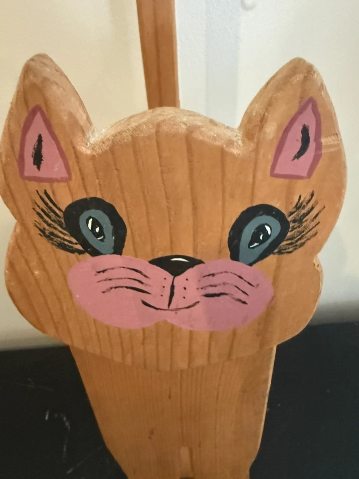 Soporte para rollos de papel higiénico de repuesto para gatos de madera hecho a mano de colección cabaña independiente Foto 2 de 4