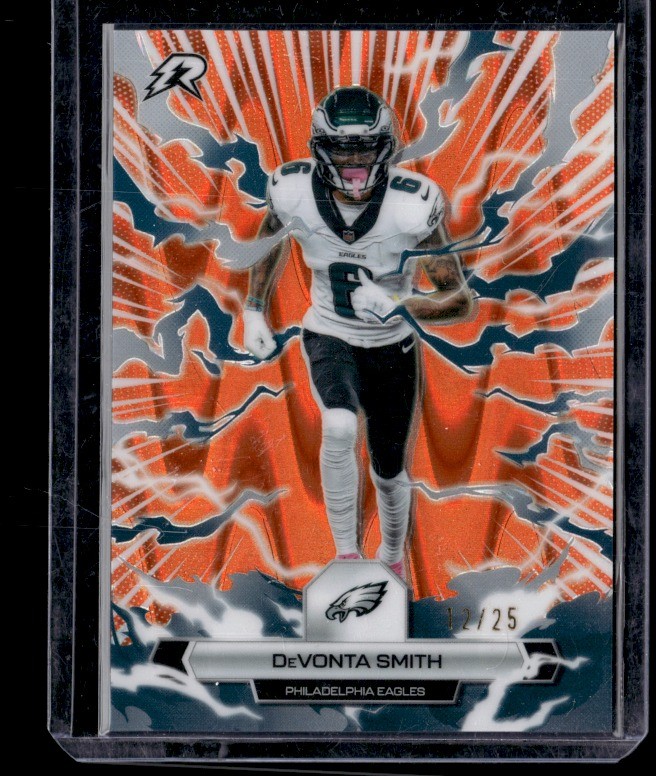 2025 Topps Resurgence #81 DeVonta Smith Orange Static Refractor #/25