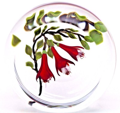 Elegant MAGNUM Victor TRABUCCO Red FUCHSIA Flowers ART Glass PAPERWEIGHT