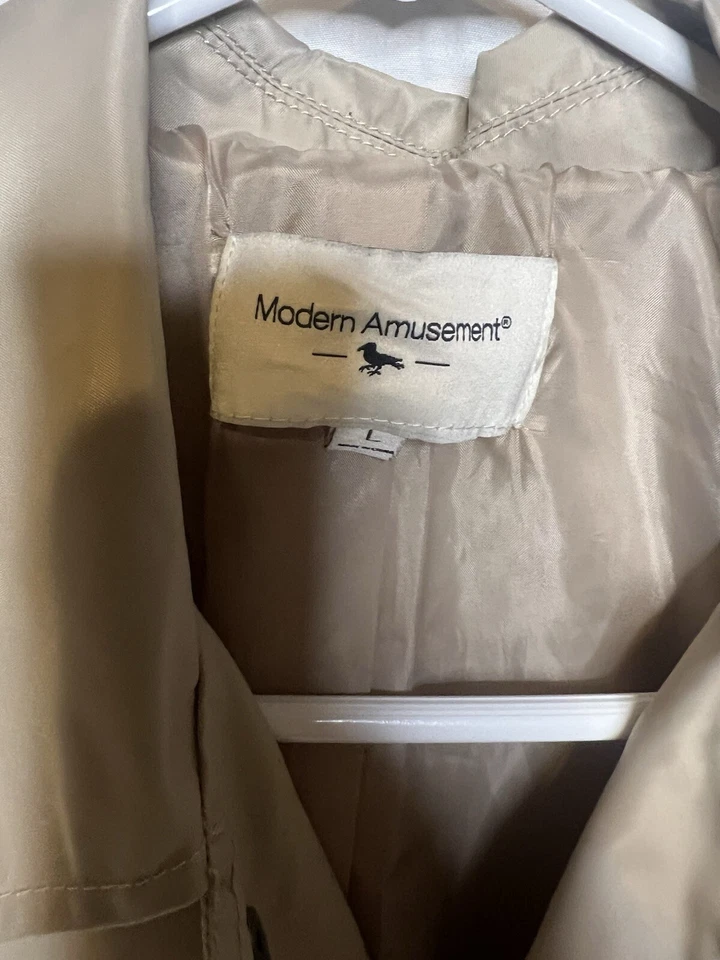 Modern Amusement Men’s Large Windbreaker Jacket Snap Closure Tan Beige - Image 4 of 4