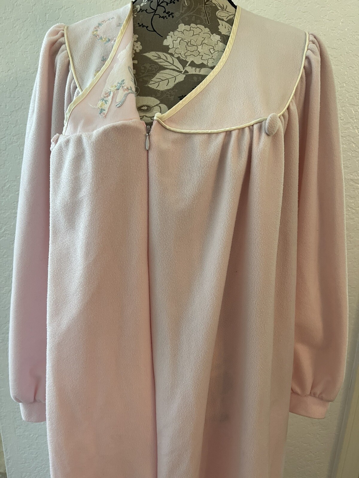 Vintage Pink Long Gown/ Robe/Housedress by Vander… - image 3