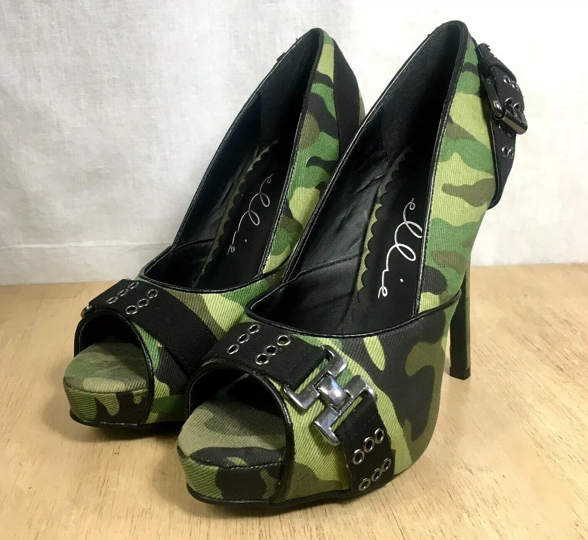 Camouflage high outlet heel shoes