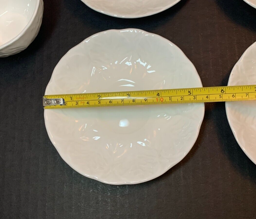 4 Wedgwood COUNTRYWARE Tassen- & Untertassen-Sets weiß geprägtes Kohlblatt - Bild 9 von 11