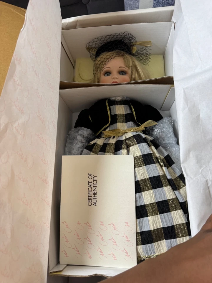 muñeca marie osmond porcelana fina colección completa 23 nueva con certificado Foto 2 de 4