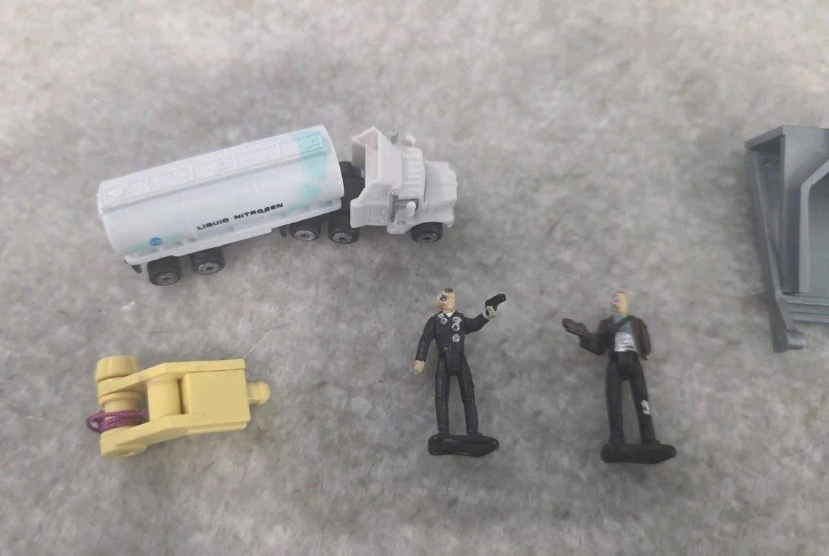 Terminator 2 Judgment Day Micro Machines Playset 100% Complete w