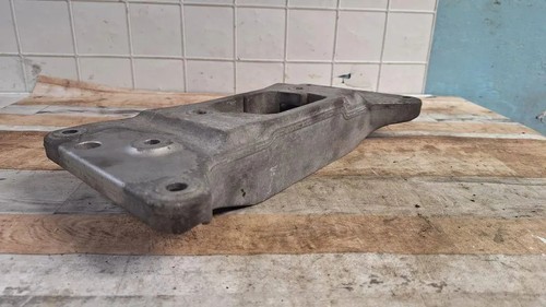 BMW 5 Touring F11 Getriebehalter 73681310 5717 2.00 Diesel 2011 34000630