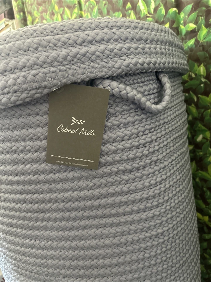 Colonial Mills 18 pulgadas x 18 pulgadas. x 30 pulgadas. Cesta de lana mezclada amatista con tapa Foto 3 de 4