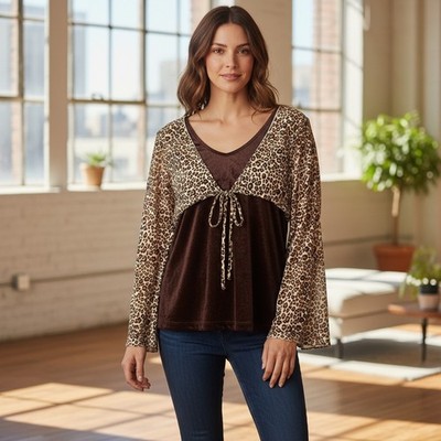 Born In America Women's Top Medium Leopard print Velvet long sleeve Scoop neck