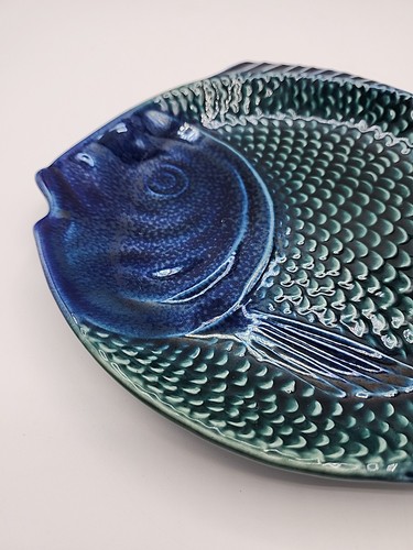 Piatti pesce ceramica maiolica Olfaire Pottery Portugal Pinheiro 11" vintage MCM - Foto 8 di 10