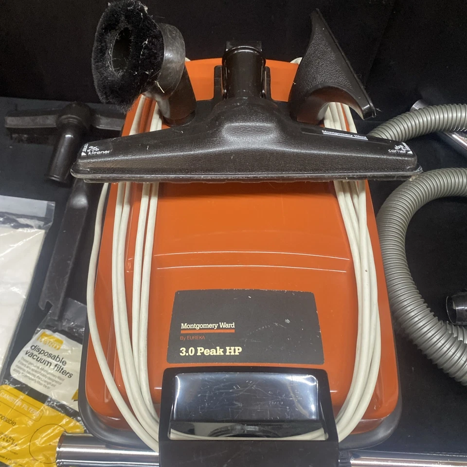 Bote Aspirador Montgomery Ward 3.0 HP Naranja Con Accesorios De Colección Funciona Foto 2 de 4