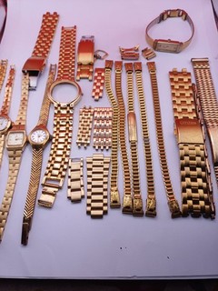 RELOJES Y CAJAS DE RELOJ CHAPADOS EN ORO ECT PARA REPUESTOS O POSIBLE RECUPERACIÓN DE ORO