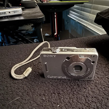 Sony Cyber-shot DSC-W50 Compact Camera 6MP 3x Zoom Carl Zeiss Silver