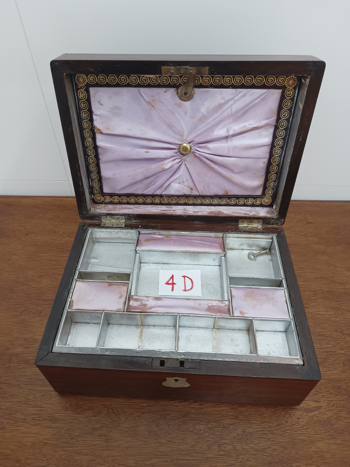 Caja Neceser inglesa victoriana (1850-1890) madera Rosewood Con Nácar