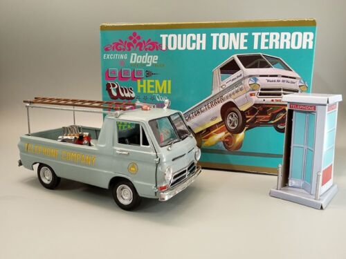 AMT1389 DODGE TOUCH TONE TERROR PLASTIC MODEL KIT 1/25 SCALE NEW IN SEALED BOX - Picture 1 of 10