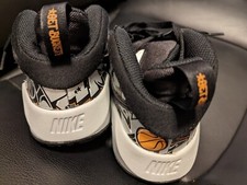 Nike Boys Team Hustle D 9 CQ3705-001 Black Basketball Shoes Sneakers Size 4.5Y