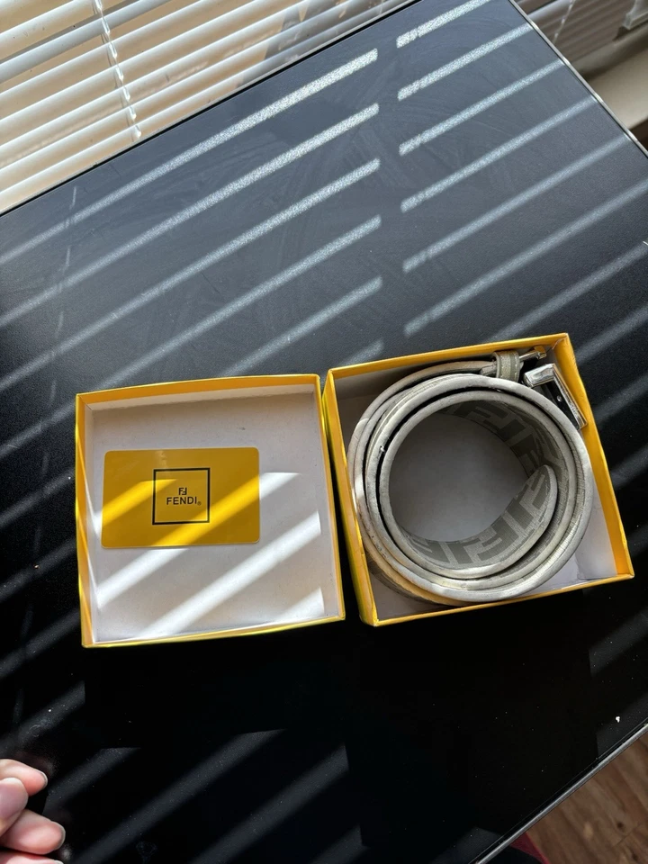 Fendi мужской ремень серый белая кожа серебряная пряжка 100 подлинный роскошь новый ........... - Изображение 3 из 3
