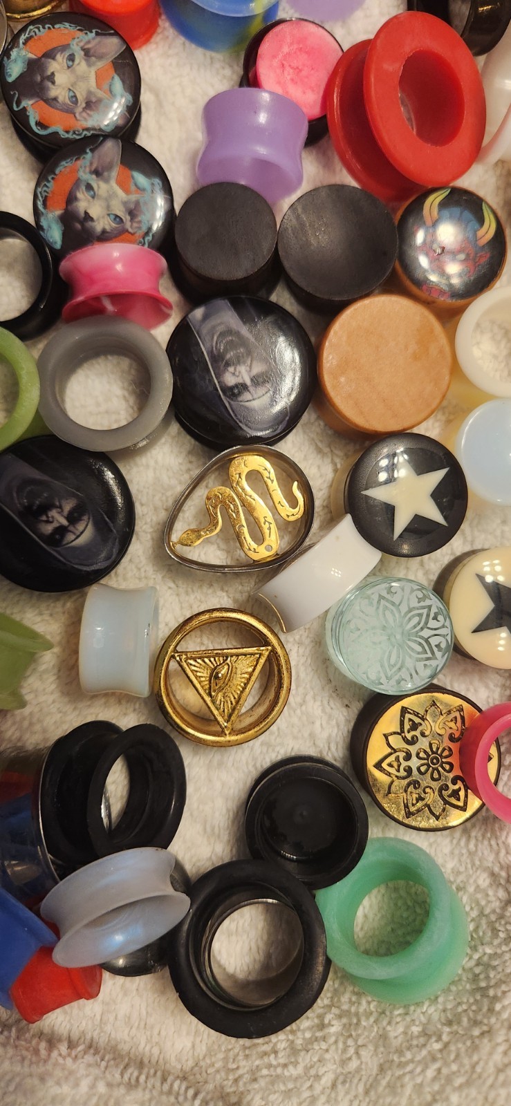 Multiple Size Ear Gauges - image 5