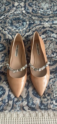 Karl Lagerfeld Patent Tan Pointed Toe Flats W/Jewel Detail 7.5 New 