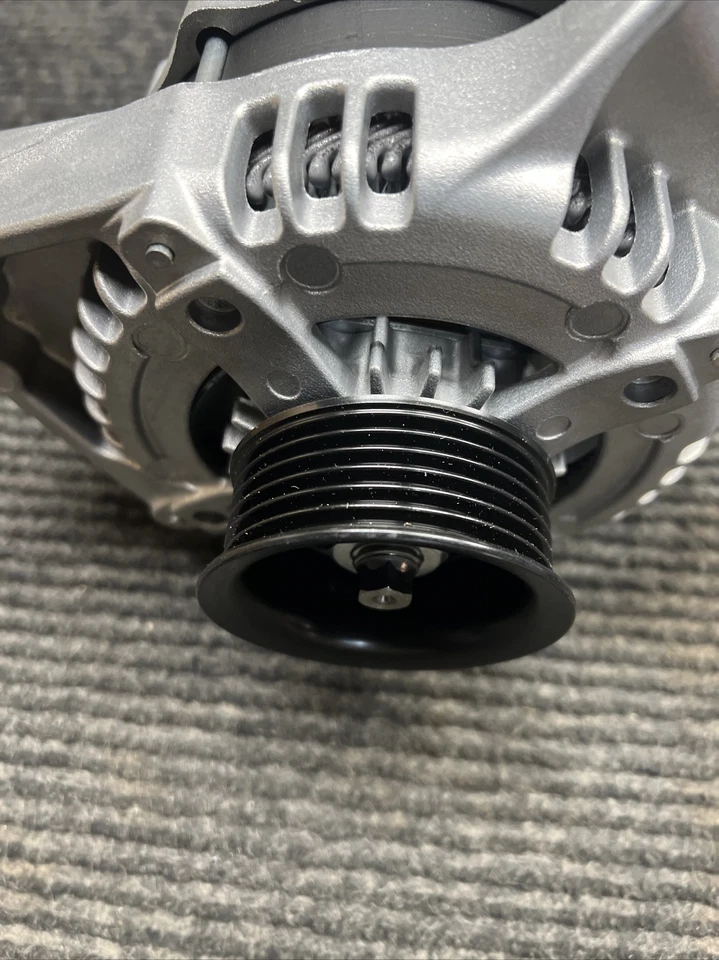 OEM GM 10335498 Alternator - Image 3 of 4