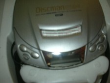 Sony Discman CD Player ESP2 Digital Mega Bass D-E200 Portable Silver TESTED