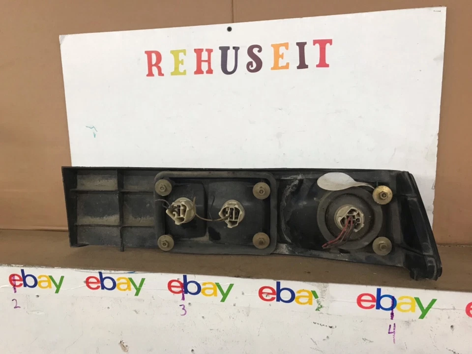 RARO 81 82 83 84 85 Mercury Lynx Luz trasera izquierda del lado del conductor OEM Foto 3 de 3