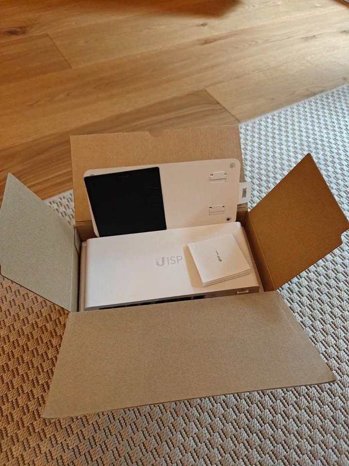 Switch UBIQUITI UISP-S Weiß WIE NEU