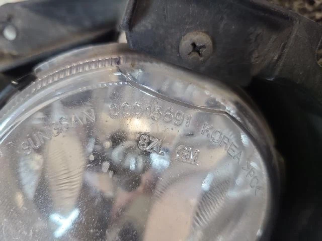 Chevrolet Orlando LTZ 2015 luz antiniebla derecha Foto 2 de 4