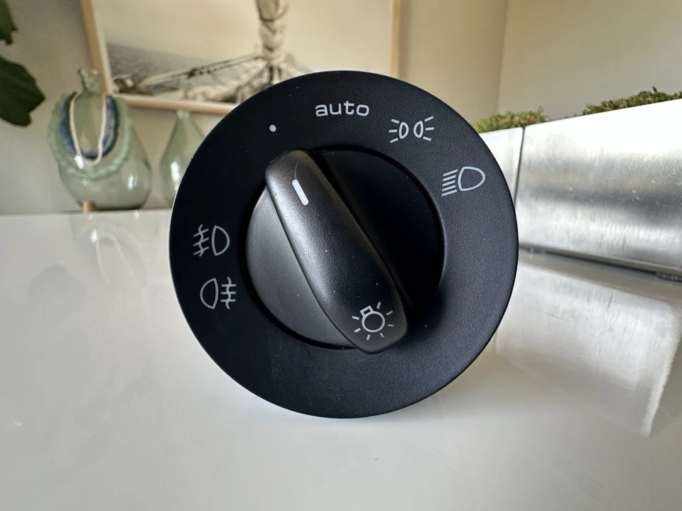 Оригинальный переключатель противотуманных фар для Porsche Cayenne 2003–2010 годов выпуска 7L5 941 531 C - Изображение 3 из 4