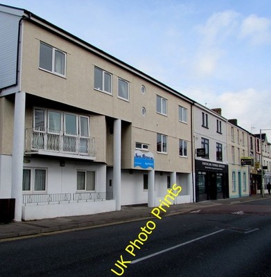 Foto 6x4 Sea Breeze Apartments, Porthcawl At 69-73 New Road. c2016