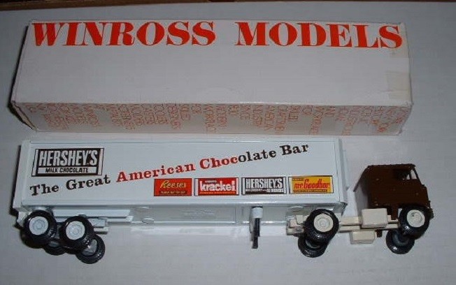 Hershey Chocolate 4 Bar 1982 Winross Truck Replica