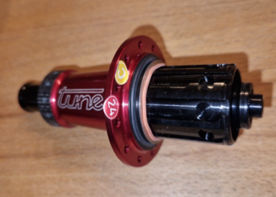 Moyeu Arrière Carbone Tune Mag 150 Skyline, 28 Trous, Super Léger, Argent, Neuf, Made In Germany