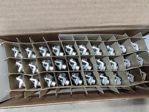 CONN D-SUB RCPT 17POS R/A SLDR 3017W2SCT56N40X 626-1124-ND Connector, US STOCK - Picture 8 of 8