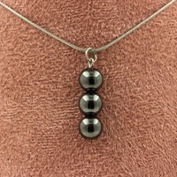 Steine Und Mineralien. Halskette 3 Perlen HäMatit 8 Mm. Kette Aus Edelstahl
