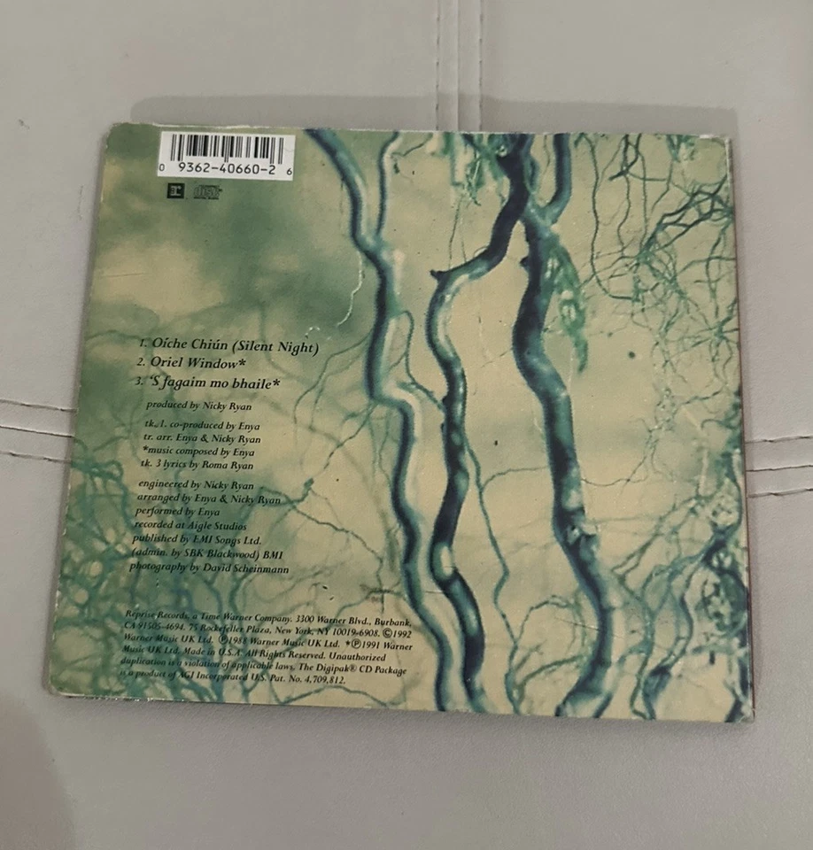 ENYA Oíche Chiún (Silent Night) +2 Maxi Single Warner Music 1991 - Image 4 of 4