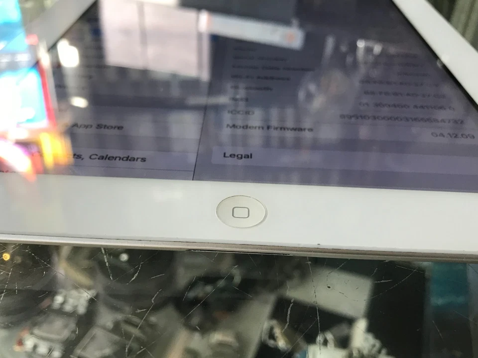 APPLE IPAD 2 9.7" 64GB A1396 - FOR PARTS OR NOT WORKING ! - Image 4 of 4