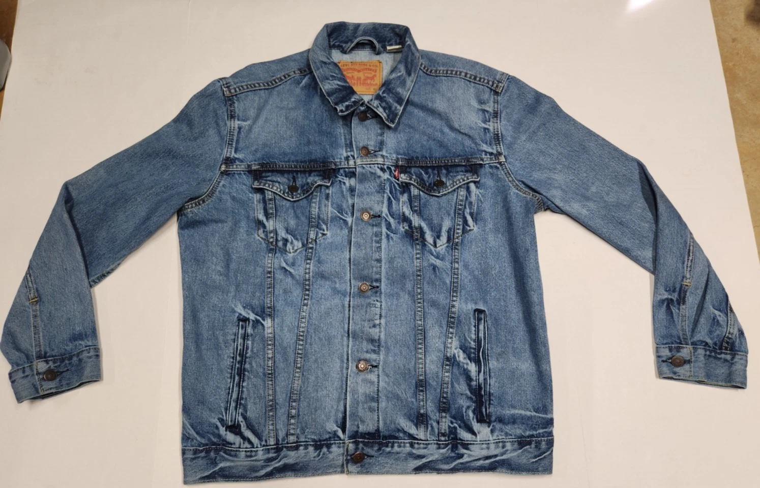 Mens XL Levis Medium Wash Denim Trucker Biker Jean Jacket Style 72334 Flaws Read