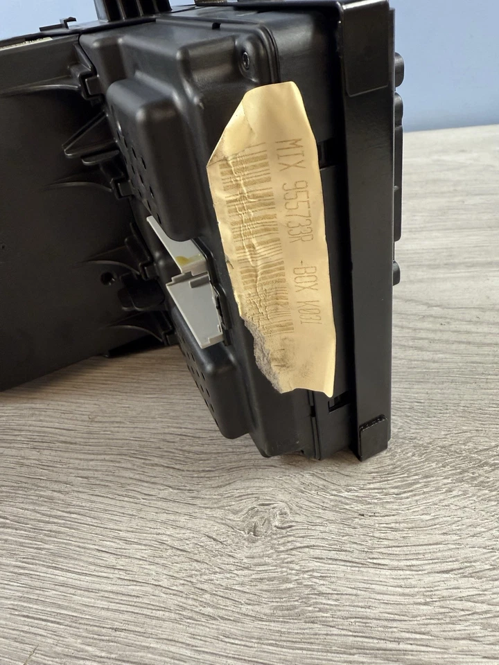 Volvo V70 P2 XC90 S60 S80 CEM body control unit 2.4 Diesel D5 30728542 12243779 - Image 4 of 4