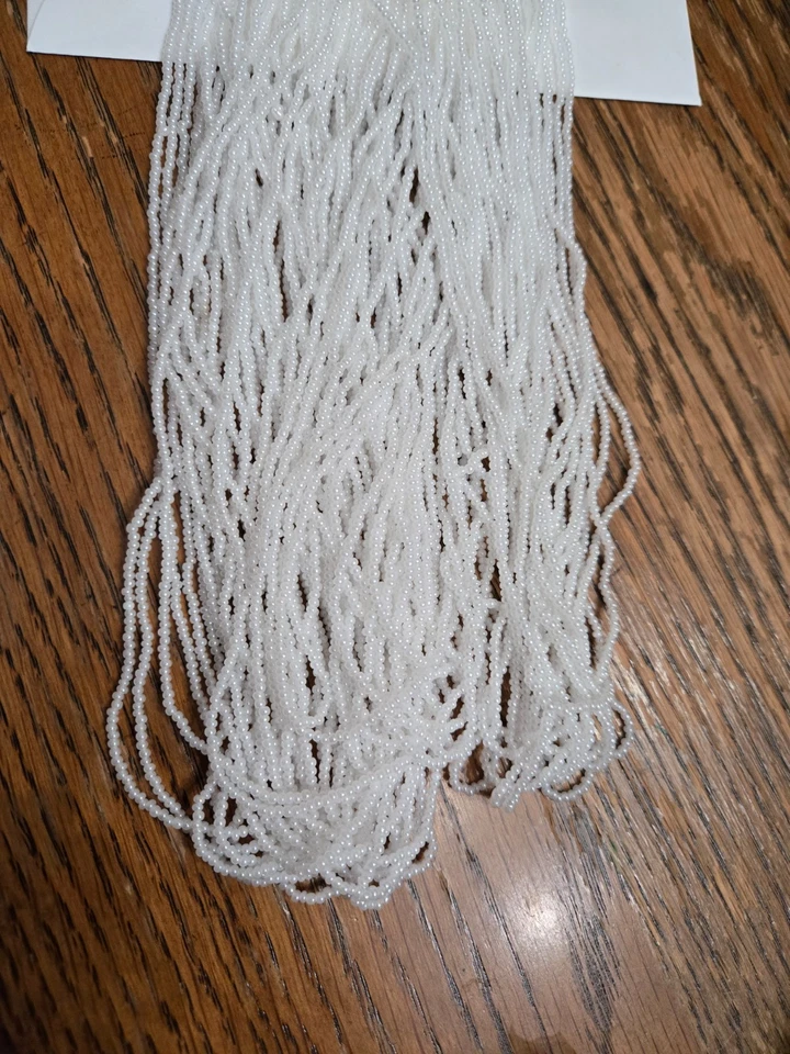 Seed bead 4.strands   white transparent about 10in long - Image 3 of 4