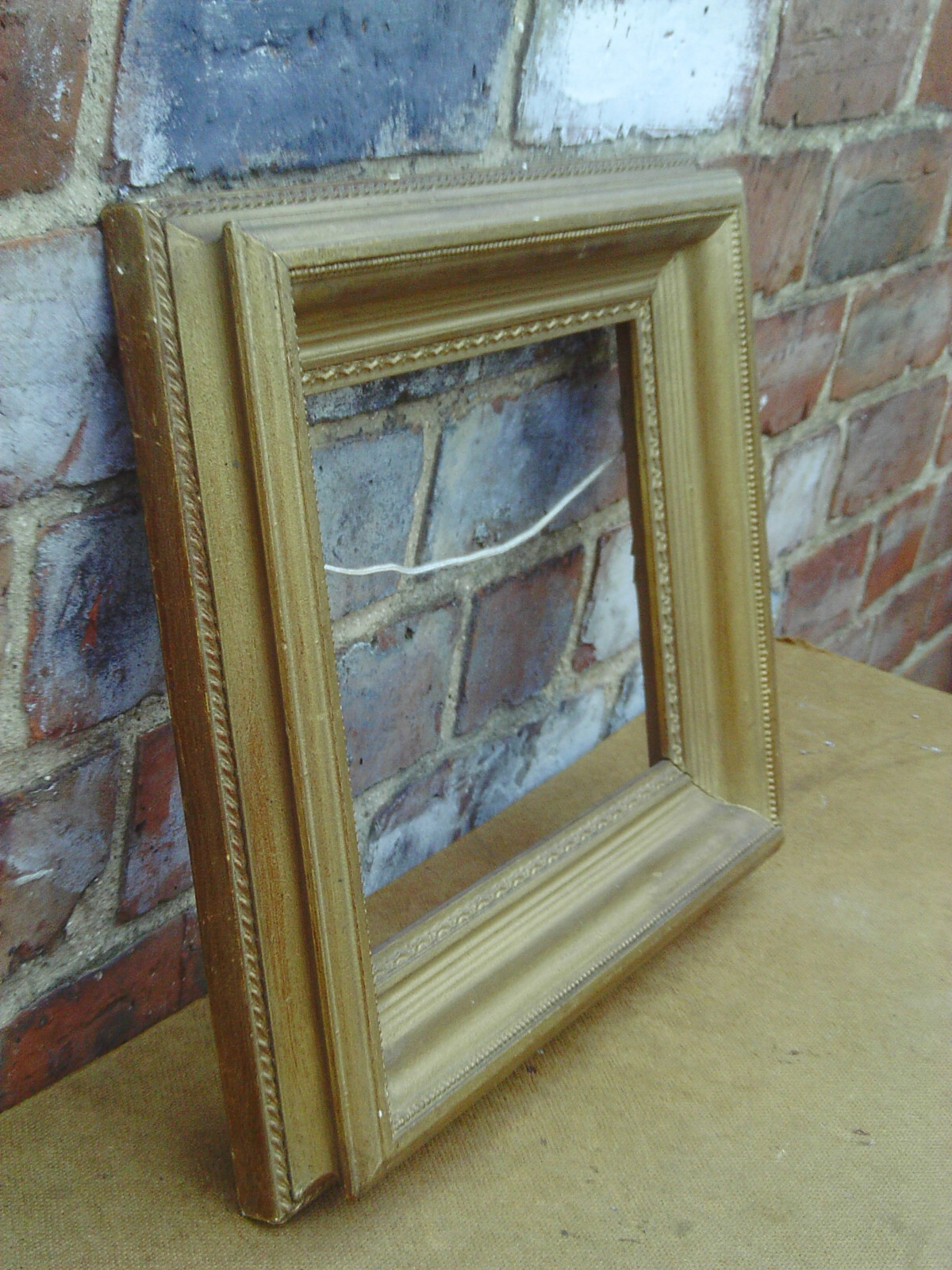 Antique Victorian Gold Wood Picture FrameFits 10 x 8 inchessurface