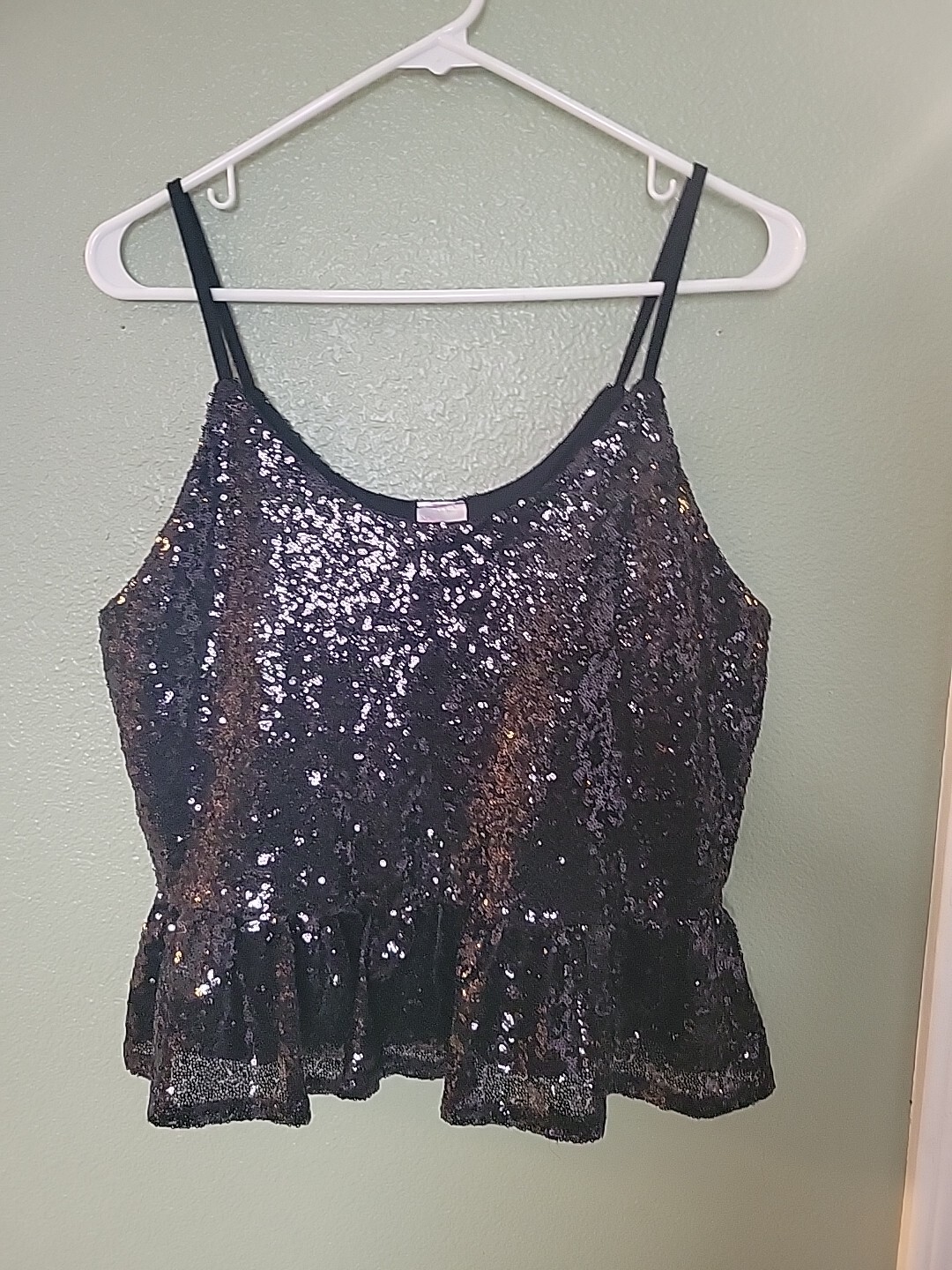No Boundaries Peplum Cami Top Juniors Large Sleeveless V-Neck Sequins Black