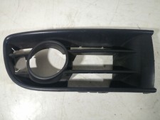 Lüftungsgitter Stoßfänger Stoßstange Vorne Rechts Vw Polo 9N 6Q0853666C