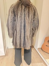 Nuova, mai indossata, acquistata ma mai usata. Pelliccia di marmotta.