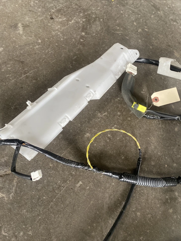 Жгут сабвуфера для правой стороны кузова 06–08 Infiniti M35 M45 No2 24017-EH001 - Изображение 4 из 4