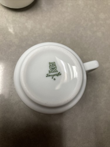 Vintage PMR Bavaria Jaeger Co. Set of Four Demitasse Cup and Saucers White/Gold - Picture 5 of 5
