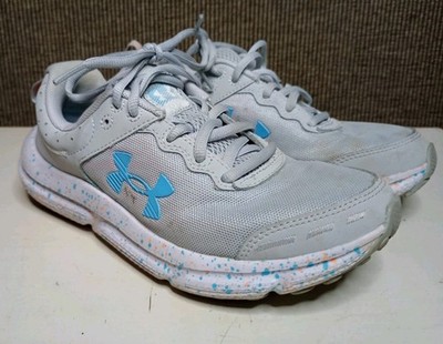 Under Armour Women's Charged Grey/Grey Assert 10 PNTSP  Size 7