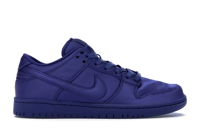 靴/バッグ Nike SB Dunk Low NBA "Midnight Navy" Nike SB Dunk Low Pro Midnight Navy/Black | Hypebeast
